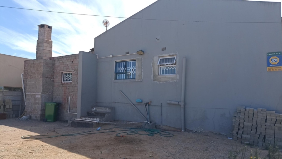 3 Bedroom Property for Sale in Louwville Western Cape